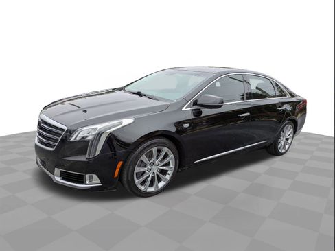 Used 2019 Cadillac XTS Luxury w/ Driver Awareness Package image 8