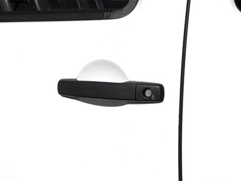 Used 2019 Nissan Frontier S image 37