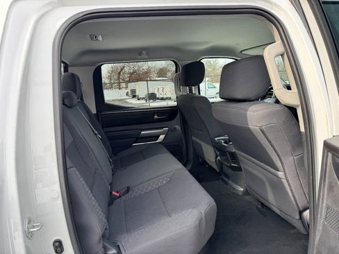 Used 2022 Toyota Tundra SR5 w/ SR5 Convenience Package image 12