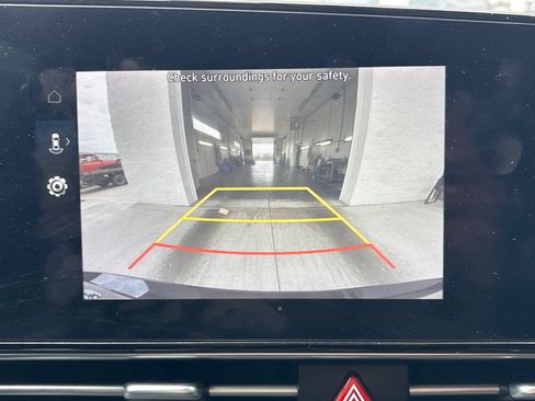 Used 2023 Hyundai Elantra SEL w/ Convenience Package FWD image 34