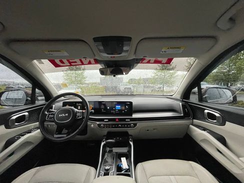 Certified 2025 Kia Sorento S FWD image 24