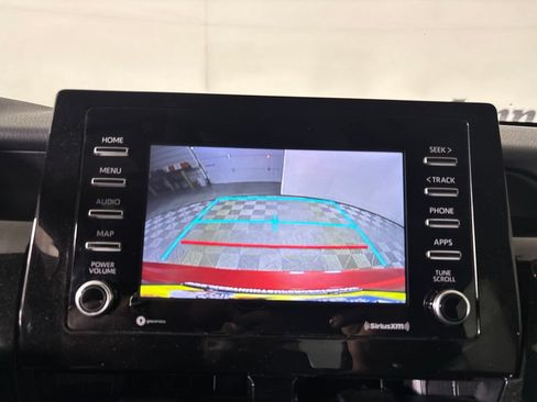 Used 2022 Toyota Camry SE FWD image 19