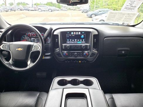 Used 2018 Chevrolet Silverado 1500 LT w/ LPO, Black Pack AWD/4WD image 9