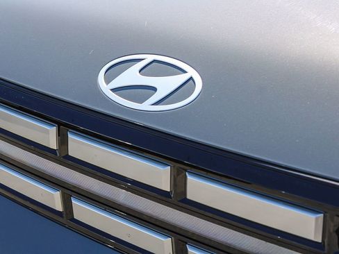 Used 2026 Hyundai Santa Fe SEL FWD image 9