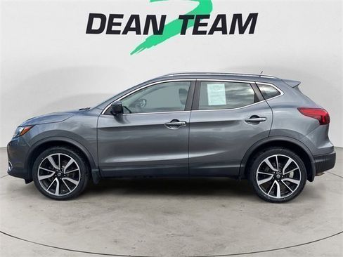 Used 2018 Nissan Rogue Sport SL w/ SL Premium Package image 5