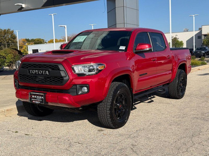 Used 2018 Toyota Tacoma TRD Sport AWD/4WD image 7