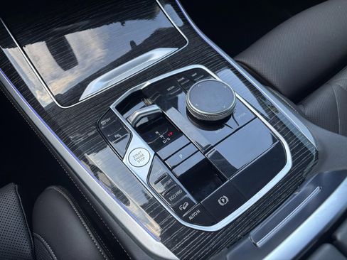 Used 2024 BMW X5 xDrive40i w/ M Sport Package image 13