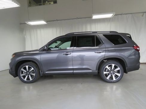 Used 2023 Honda Pilot Elite image 16