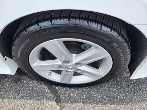 Used 2014 Toyota Camry SE w/ Fleet Convenience Package FWD image 30