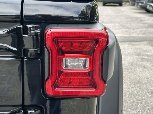 Used 2021 Jeep Wrangler Unlimited Sport AWD/4WD image 12