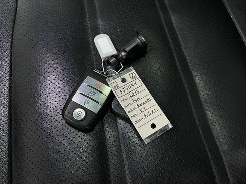 Used 2018 Kia Sorento EX w/ EX Advanced Touring Package AWD/4WD image 36