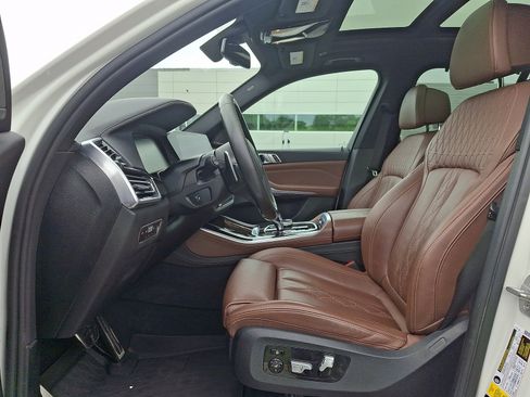 Used 2020 BMW X5 M50i w/ Executive Package AWD/4WD image 13