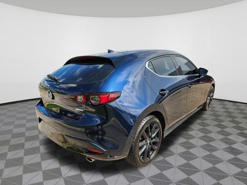 Used 2020 MAZDA MAZDA3 Hatchback w/ Premium Package FWD image 4