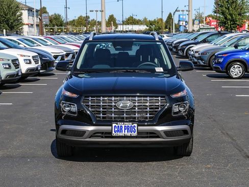 Certified 2026 Hyundai Venue SEL FWD image 3
