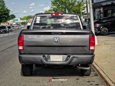 Used 2016 RAM 1500 Express RWD image 5