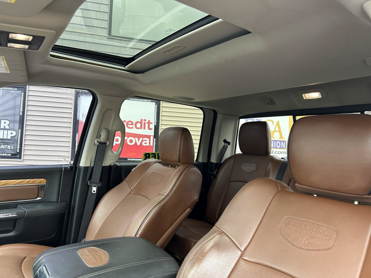 Used 2016 RAM 1500 Laramie Longhorn w/ Convenience Group AWD/4WD image 17