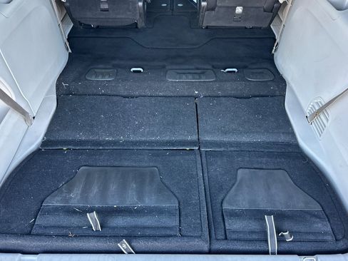 Used 2024 Chrysler Pacifica Touring-L image 17