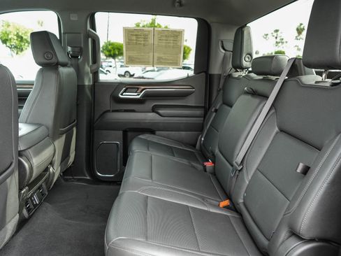 Used 2024 GMC Sierra 1500 SLT image 19