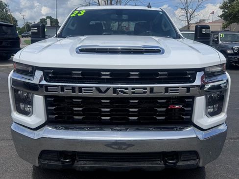 Used 2023 Chevrolet Silverado 2500 LT AWD/4WD image 8
