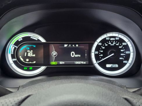 Used 2017 Kia Niro LX image 24