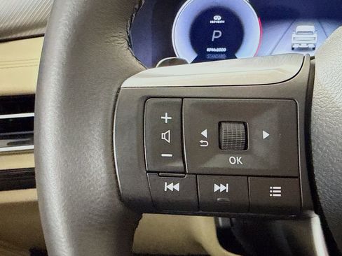 Used 2025 INFINITI QX60 Luxe w/ Lighting Package (N94) FWD image 11