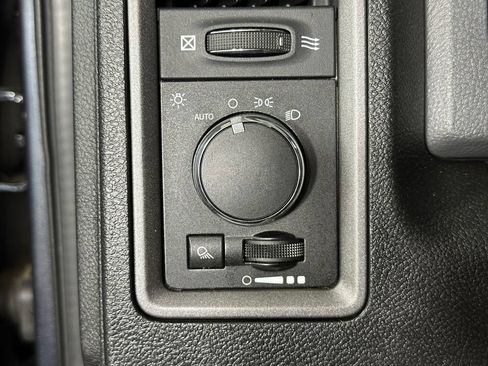 Used 2013 RAM 2500 Tradesman w/ Chrome Appearance Group AWD/4WD image 18