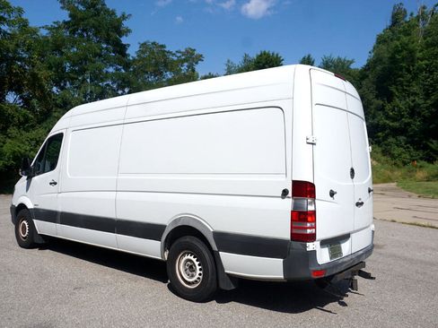 Used 2016 Freightliner Sprinter 2500 image 3