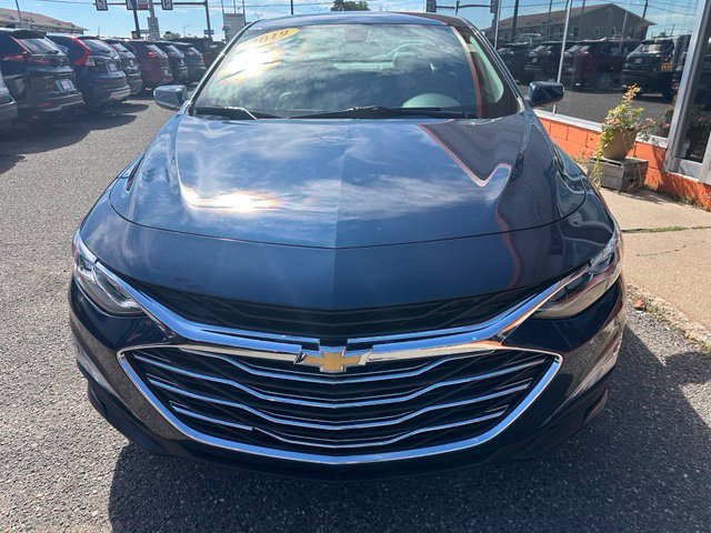 Used 2019 Chevrolet Malibu Premier FWD image 2