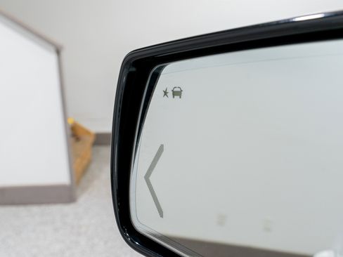 Used 2019 GMC Yukon SLT image 13