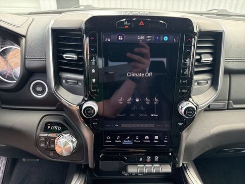 Used 2026 RAM 1500 Laramie AWD/4WD image 18