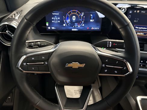 Used 2025 Chevrolet Equinox LT w/ Convenience Package II FWD image 19