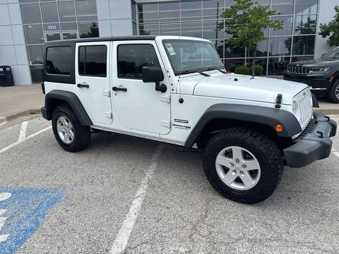 Used 2018 Jeep Wrangler Unlimited Sport S AWD/4WD image 35