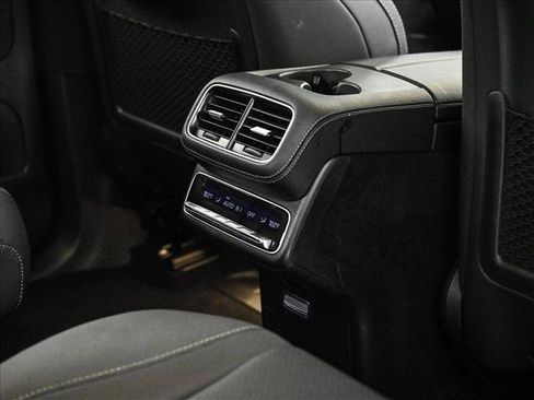 Used 2026 Mercedes-Benz GLS 450 4MATIC image 19