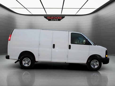Used 2016 Chevrolet Express 2500 image 4