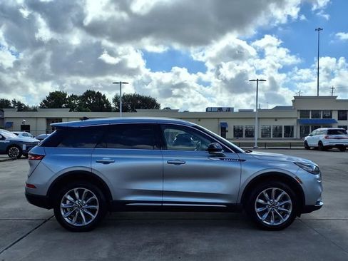 Certified 2022 Lincoln Corsair FWD w/ Premium Package image 21