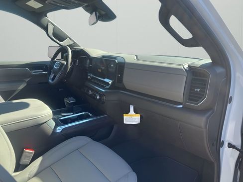 New 2026 GMC Sierra 1500 SLT w/ SLT Convenience Package image 11