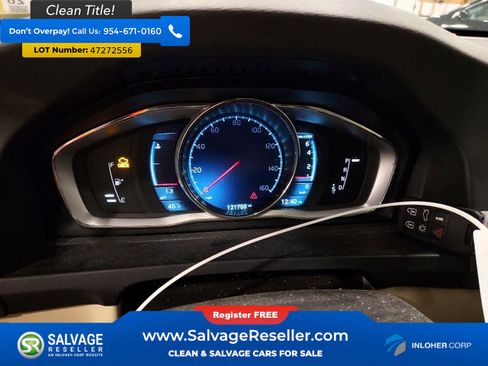 Used 2015 Volvo V60 T5 Premier image 12