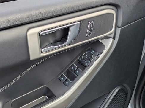 Used 2023 Ford Explorer XLT w/ Equipment Group 202A image 11