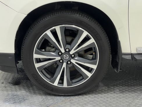 Used 2019 Nissan Pathfinder Platinum w/ Cargo Package AWD/4WD image 36