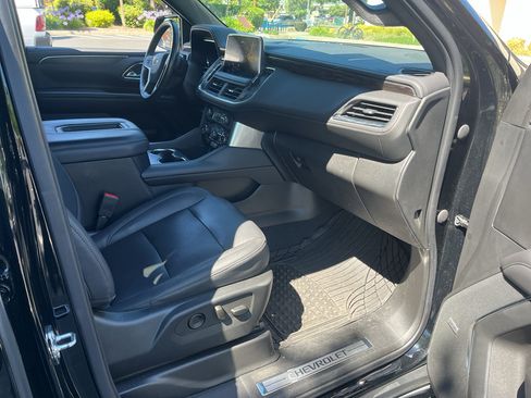 Used 2022 Chevrolet Tahoe Z71 w/ Luxury Package AWD/4WD image 26
