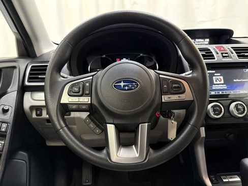Used 2017 Subaru Forester 2.5i Premium image 16