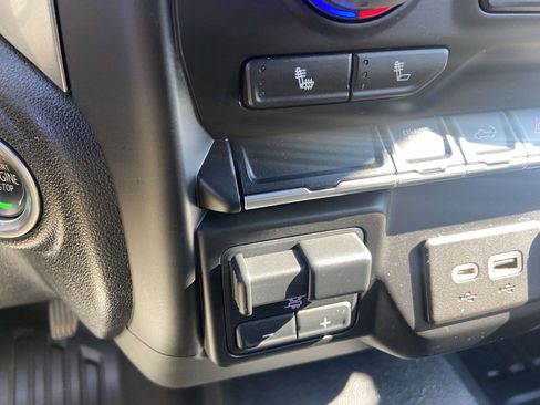 Used 2022 Chevrolet Silverado 3500 LT w/ Convenience Package image 10