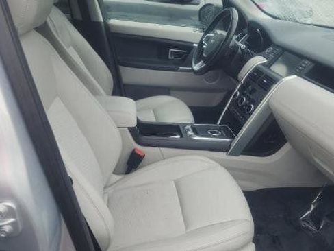 Used 2016 Land Rover Discovery Sport SE AWD/4WD image 7