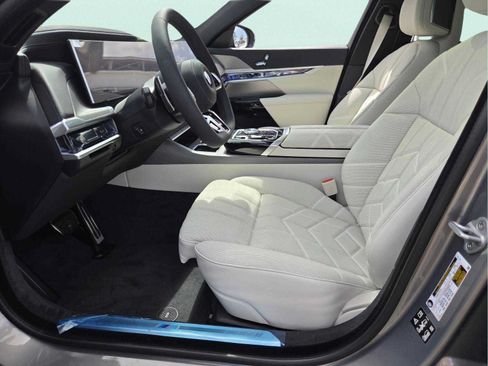 New 2026 BMW 740i xDrive w/ Executive Package AWD/4WD image 10