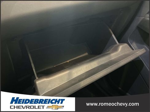 Used 2020 Chevrolet Equinox LT w/ Driver Convenience Package FWD image 26