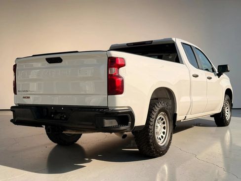 Used 2020 Chevrolet Silverado 1500 W/T w/ WT Value Package AWD/4WD image 3