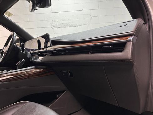 Used 2021 Cadillac Escalade Premium Luxury w/ Driver Assist Tech Package image 29