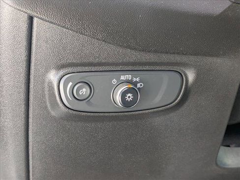 Used 2022 Chevrolet Equinox LT FWD image 11