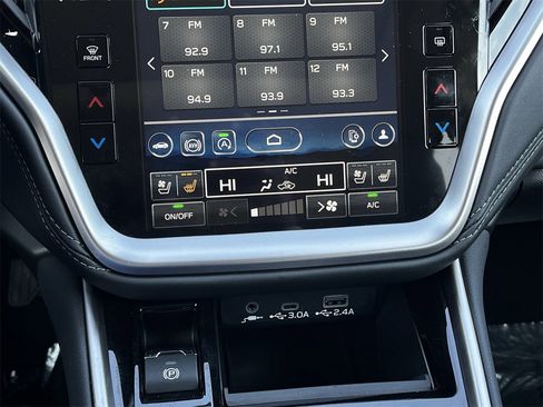 Used 2025 Subaru Outback Touring XT w/ Popular Package #2 image 18