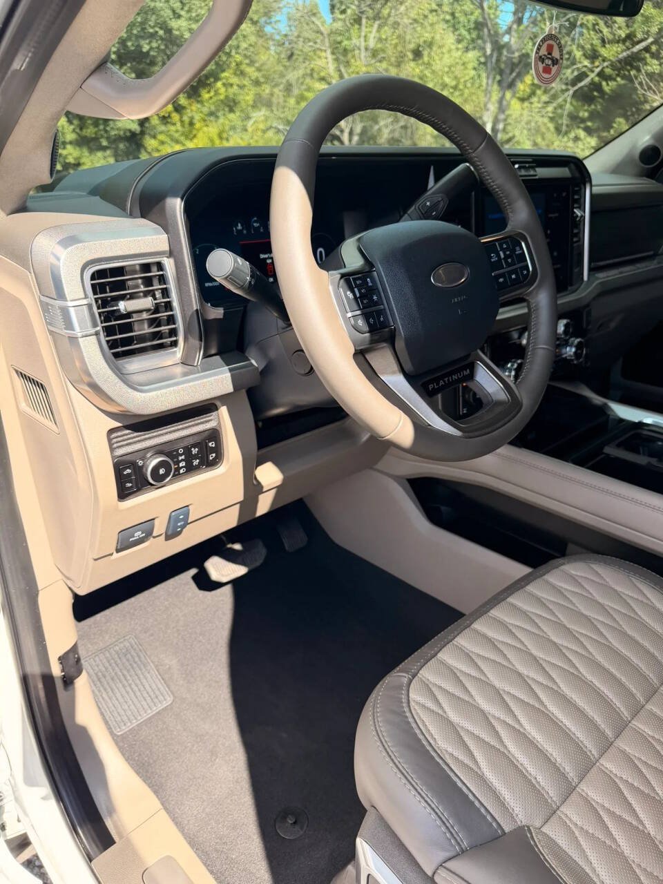 Used 2026 Ford F350 Platinum w/ Platinum Plus Package AWD/4WD image 14